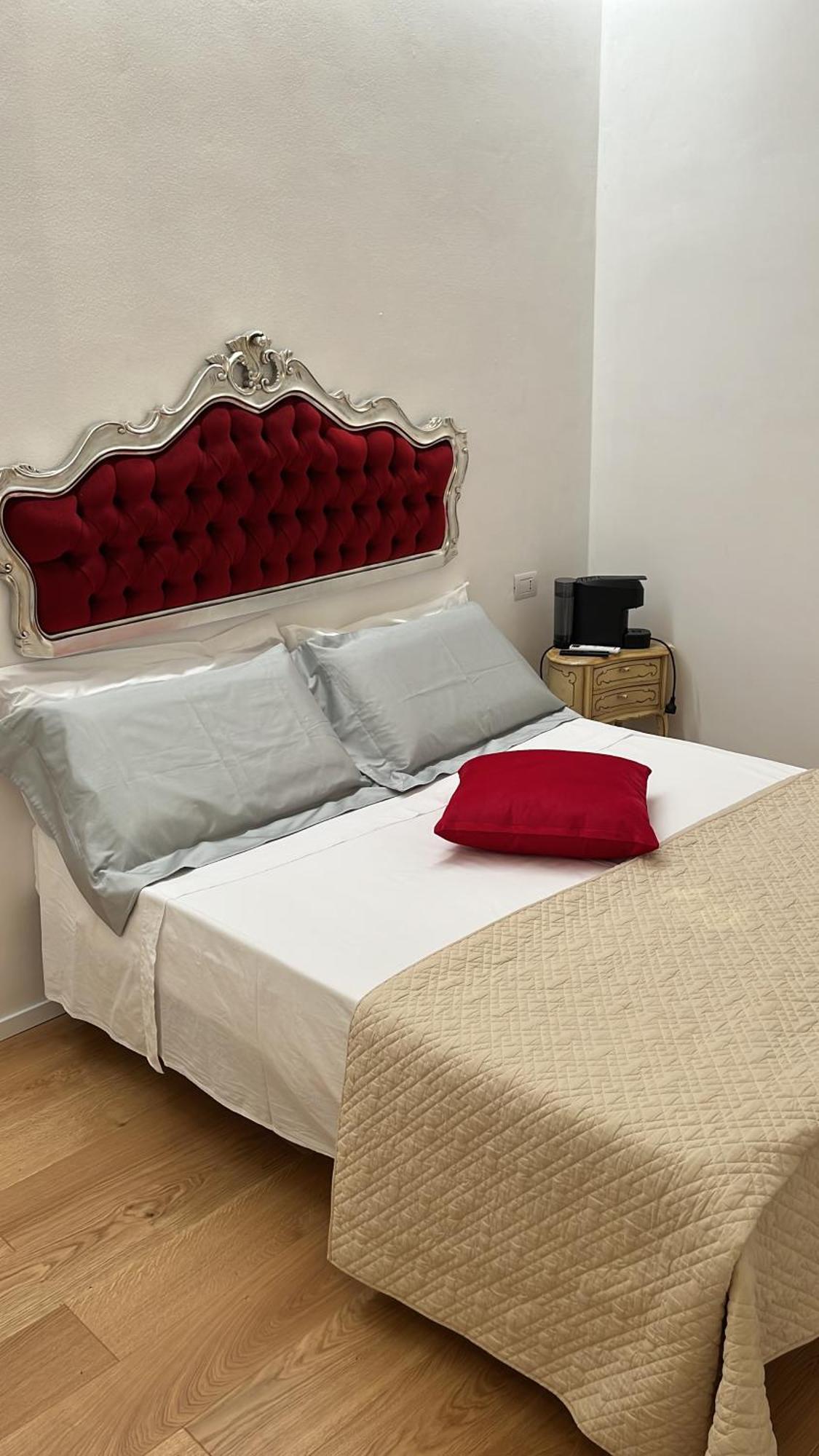 Rosarias Rooms Manfredonia Buitenkant foto